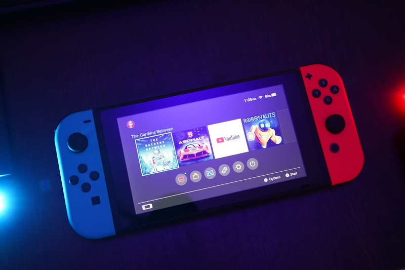 Nintendo Switch Modello OLED Edizione Speciale Mario Red