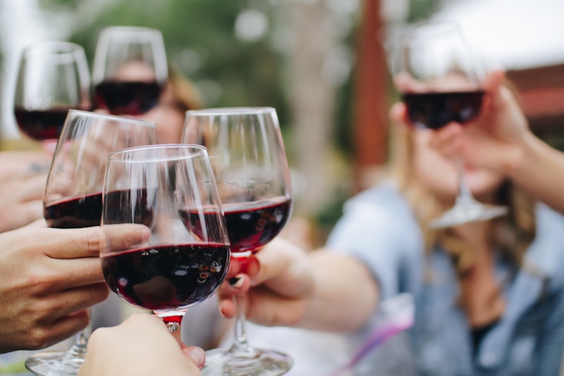 Smartbox Vie del Vino - Visita in Cantina con Degustazione di 3 Vini per 2